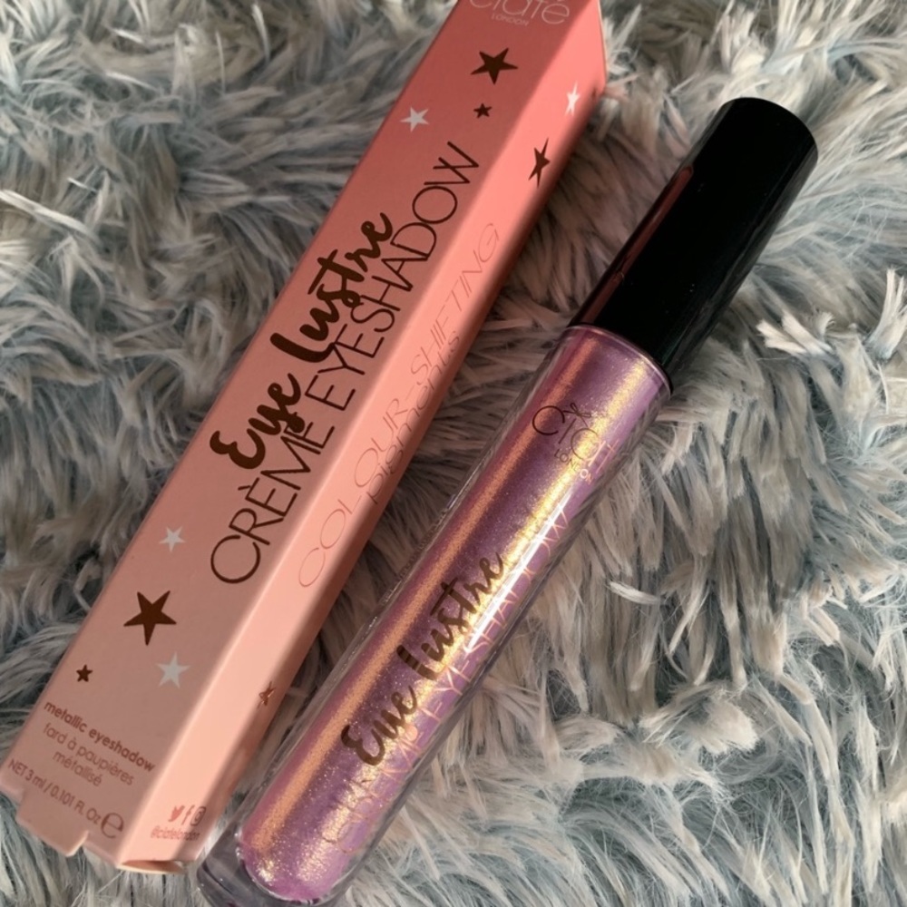 Pink shimmer liquid eyeshadow